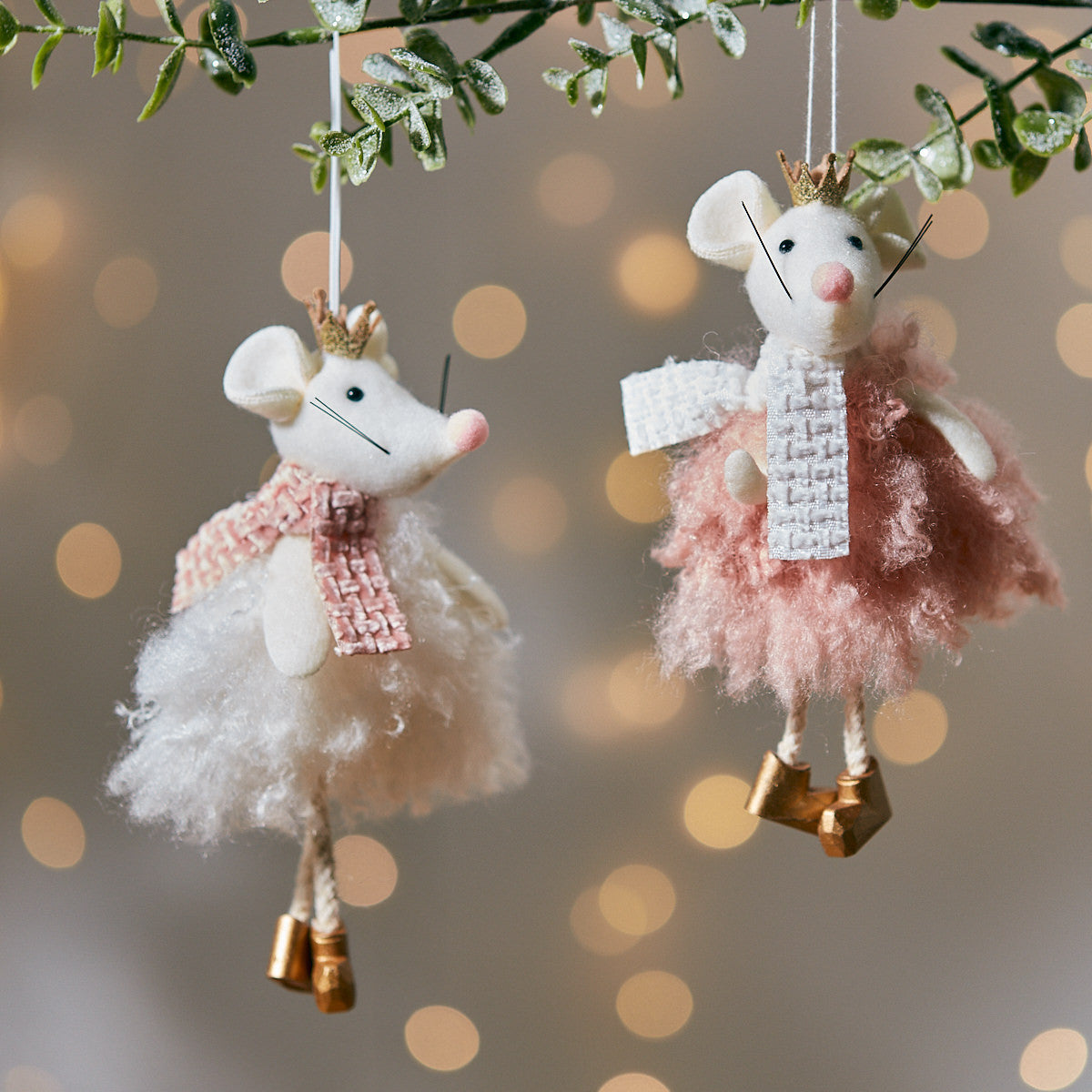 Christmas Mouse in Frilly Dress