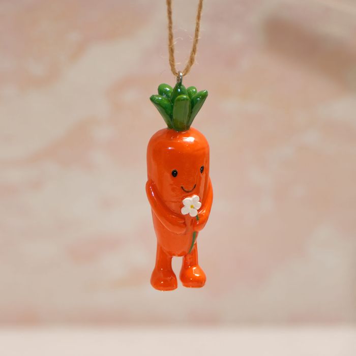 Farmhouse Keith The Carrot Hanger