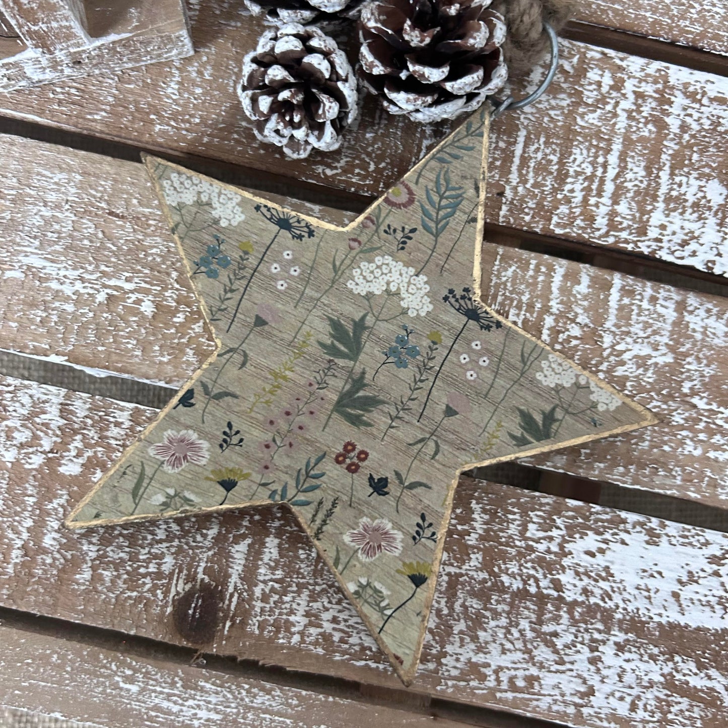 Floral Mango Wood Star Hanger