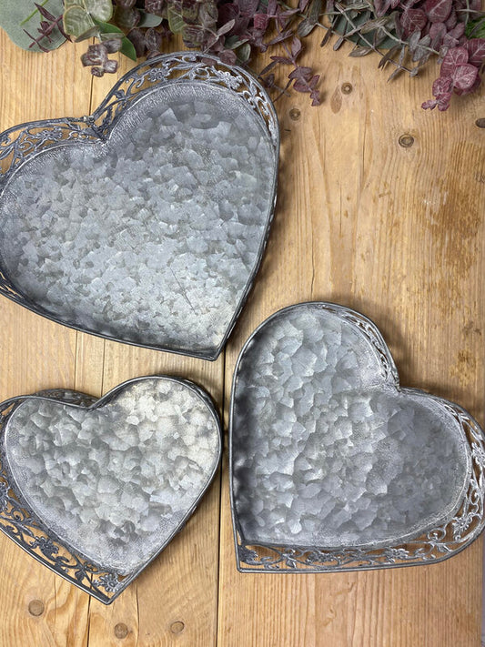 Set of 3 Heart Trays