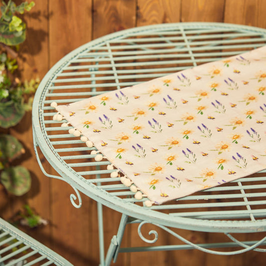 Daisy Bee Table Runner