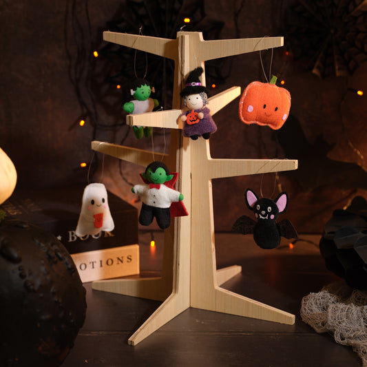 Creepy Cuties Spooky Hanger