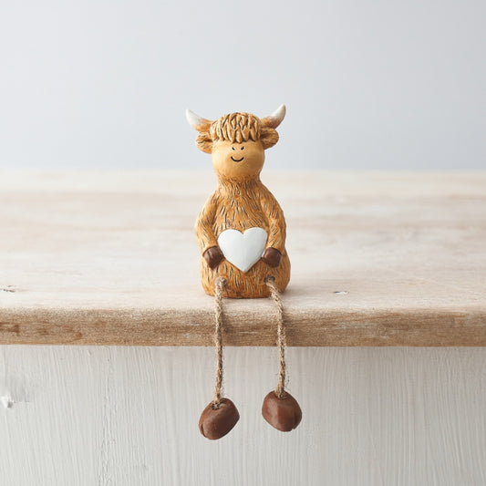 Highland Cow Shelf Sitter with Heart