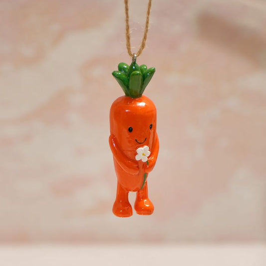 Farmhouse Keith The Carrot Hanger