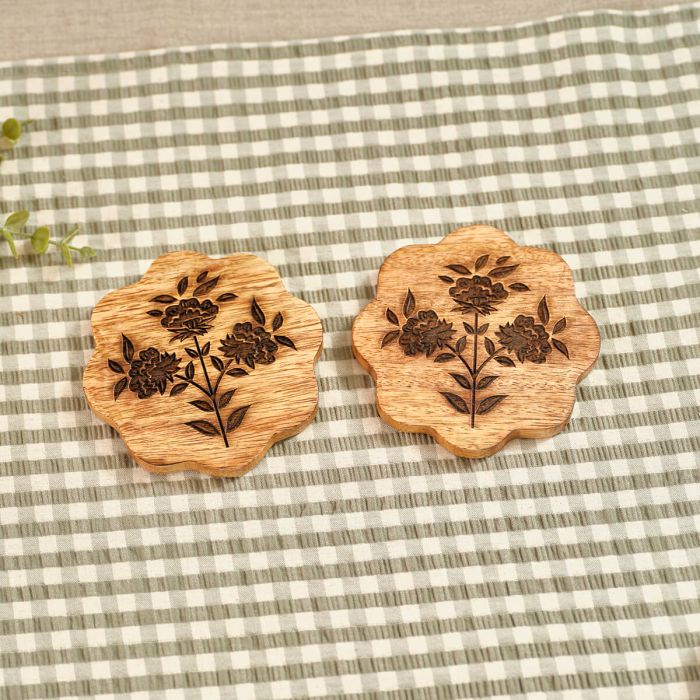 Flourish & Foliage Set of 2 Engraved Scallop Coasters