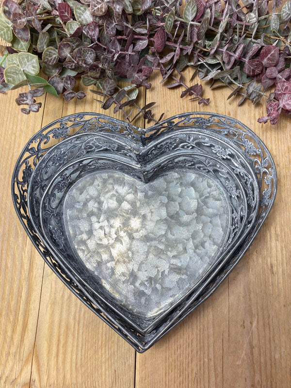 Set of 3 Heart Trays